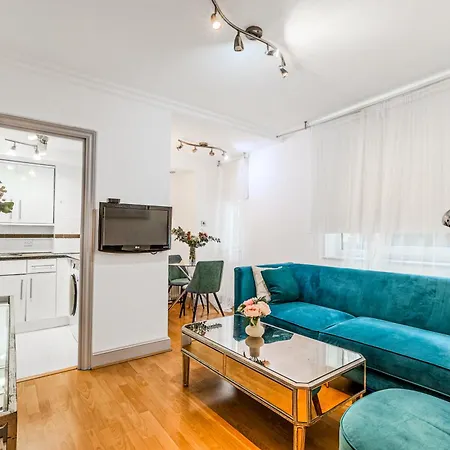 Stylish 1Br Flat In Chelsea, 8 Min Tube Apartamento